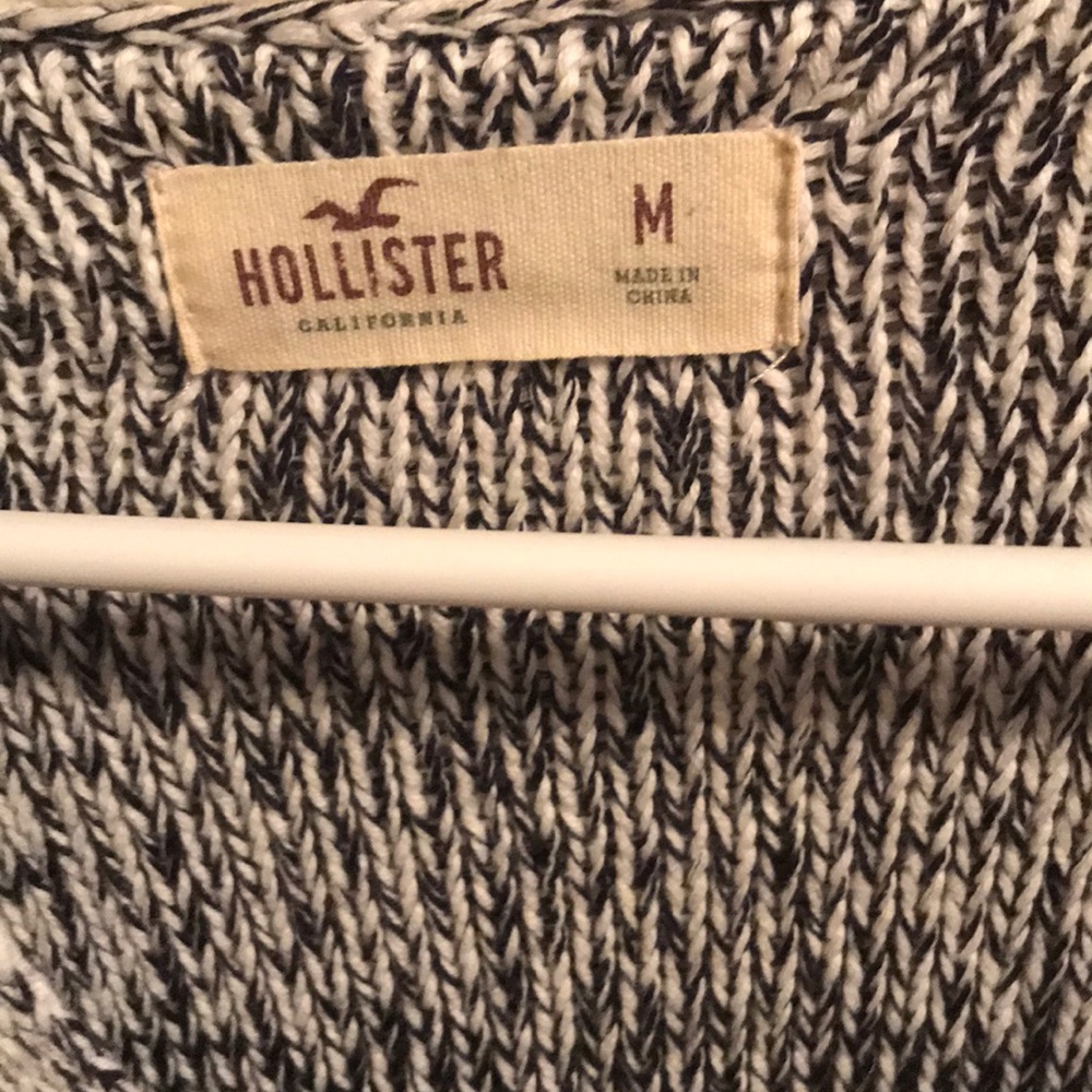 Hooded sweater